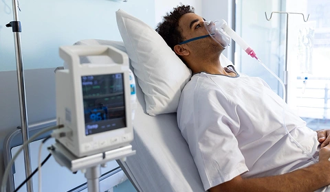 Patient with oxygen mask